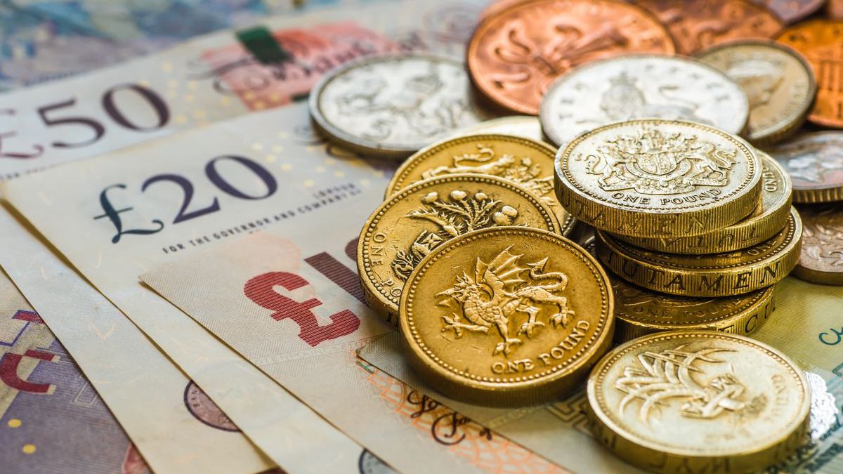 65 funtów - na tyle Brytyjczycy wycenili rozpatrzenie prośby o prawo do życia na Wyspach