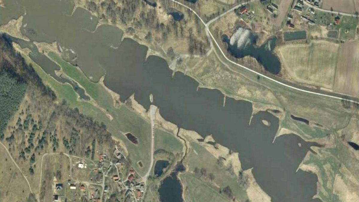 Obecnie kierowcy chcący pokonać Odrę muszą korzystać z promu