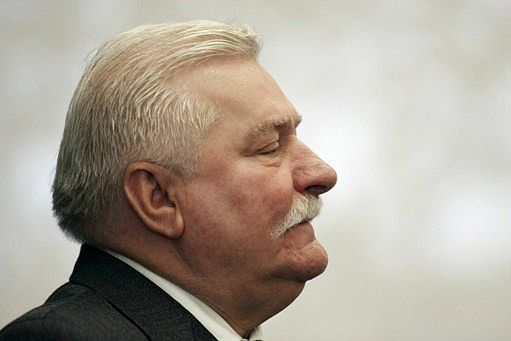 Wałęsa proponuje: zatrzymajcie to "po cichu"