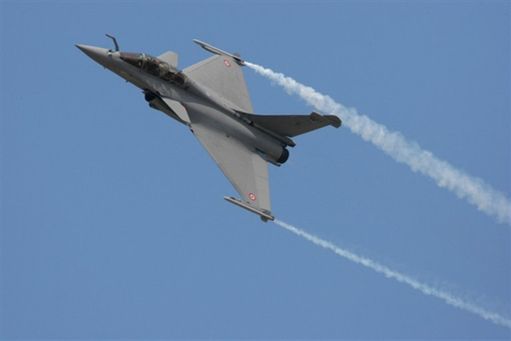 Francuskie myśliwce patrolują niebo nad Libią