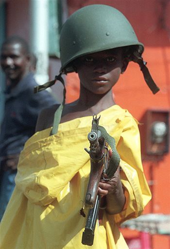 Mali żołnierze, którzy nie znają litości