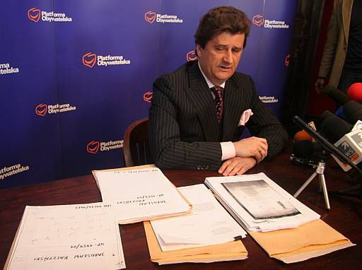 Dokumenty z teczki Kaczyńskiego mogły być sfałszowane
