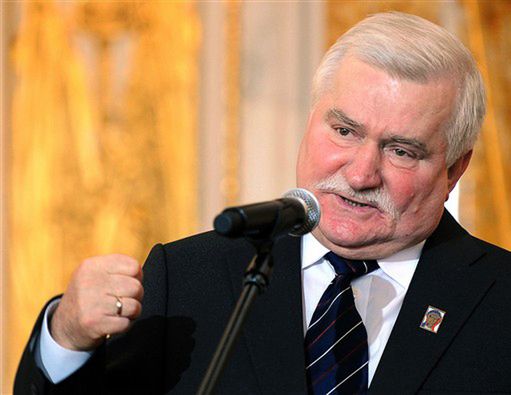 Wałęsa pozywa Lecha Kaczyńskiego