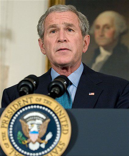 Straszyli zamachami, aby ułatwić Bushowi reelekcję?