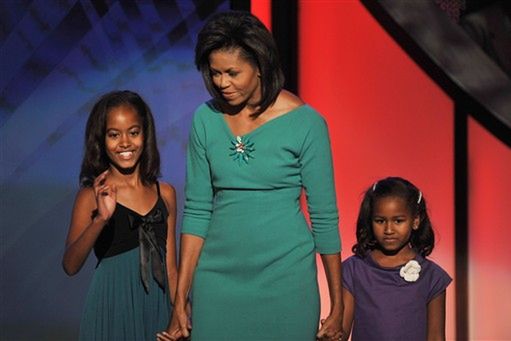 Obama: nie zgadzam się na szmacianki z twarzami córek