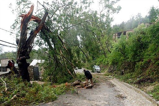 Tropikalna burza Hanna zabiła 10 osób