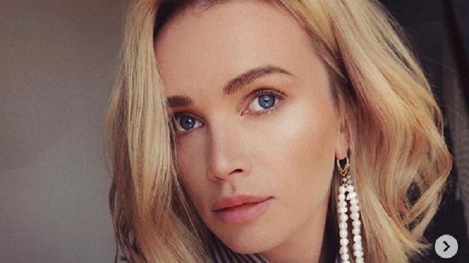 Wypadanie brwi to objaw niedoczynności tarczycy. #ZdrowaPolka