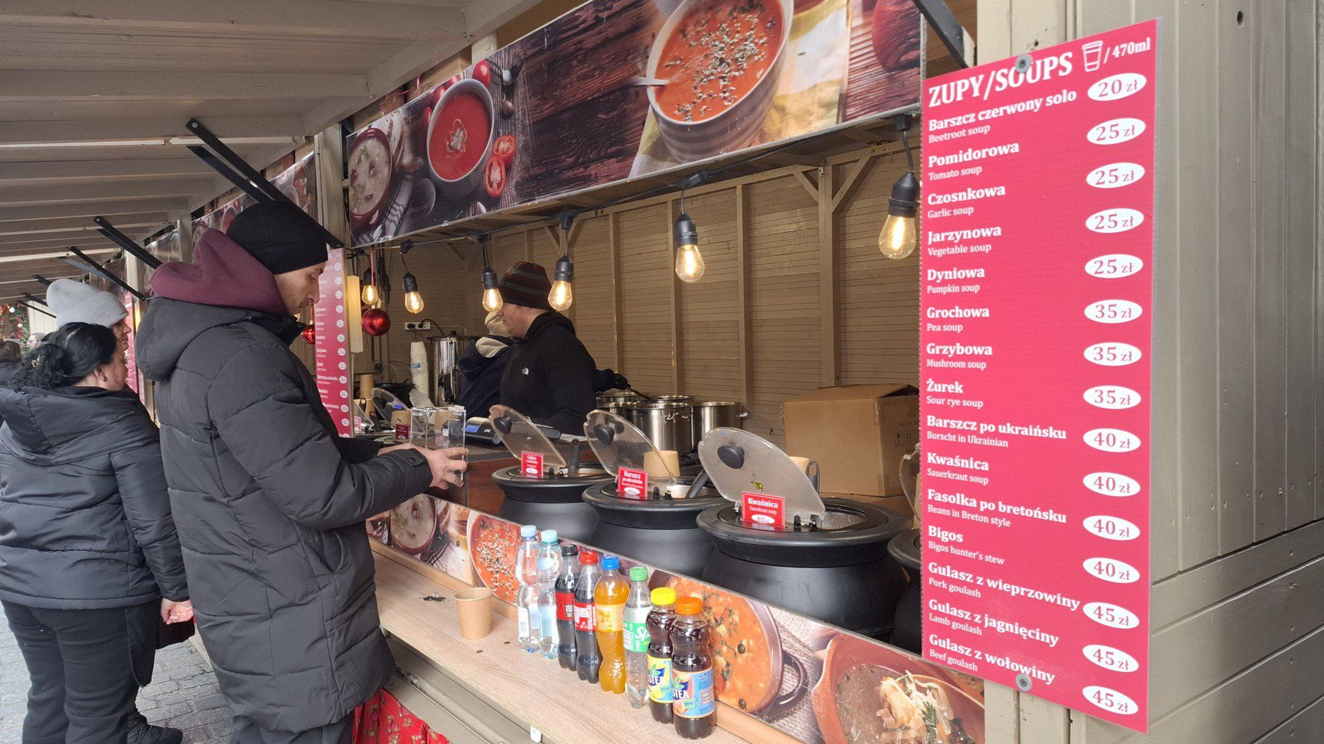 Jarmark Bożonarodzeniowy na Rynku wystartował. Sprawdzamy tegoroczne ceny!
