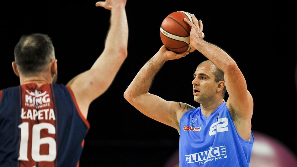 Newspix / Marcin Bulanda / PressFocus / Na zdjęciu od prawej: Szymon Szewczyk