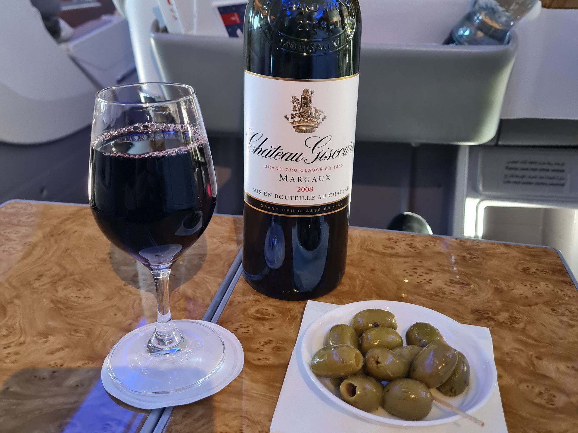 Klasa biznes w Emirates to niezła podniebna restauracja