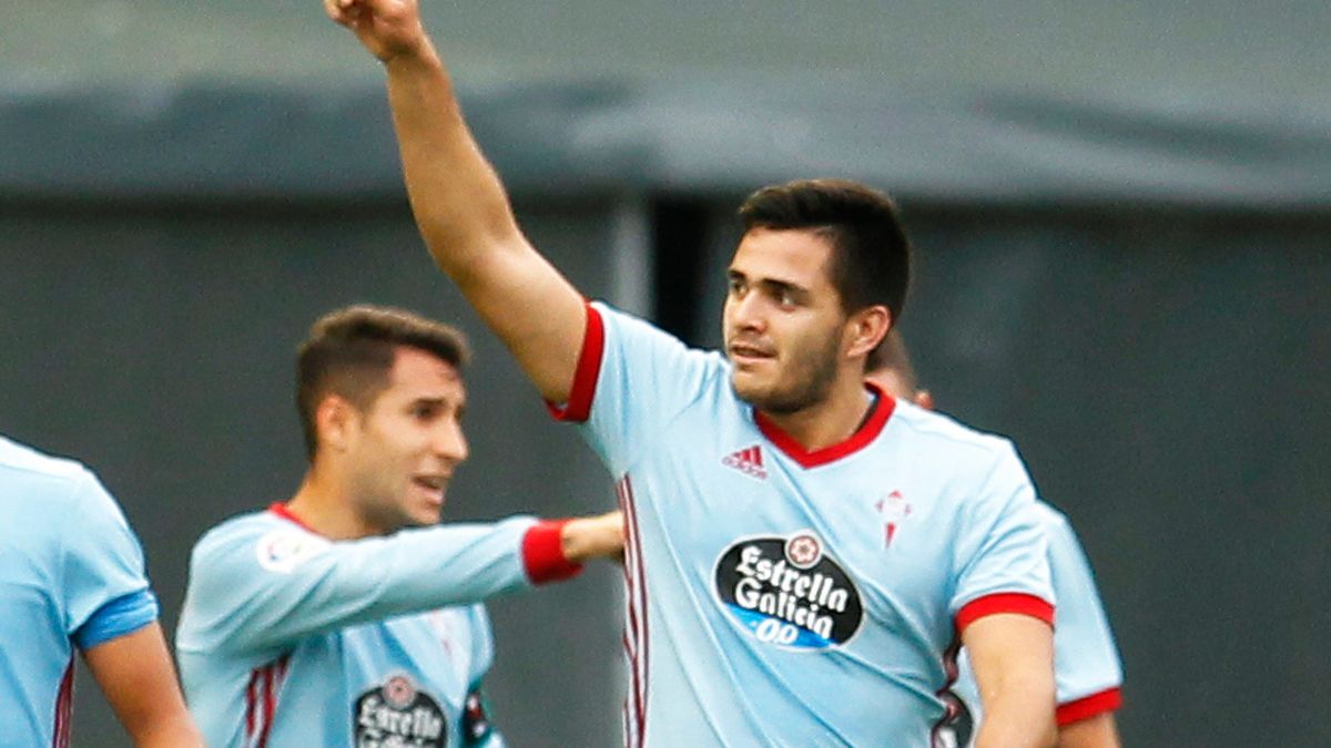 Maximiliano Gomez cieszy się z bramki zdobytej dla Celty Vigo