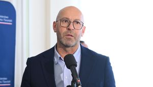 Minister sportu bez litości ws. Piesiewicza. "Gdyby miał odrobinę honoru"