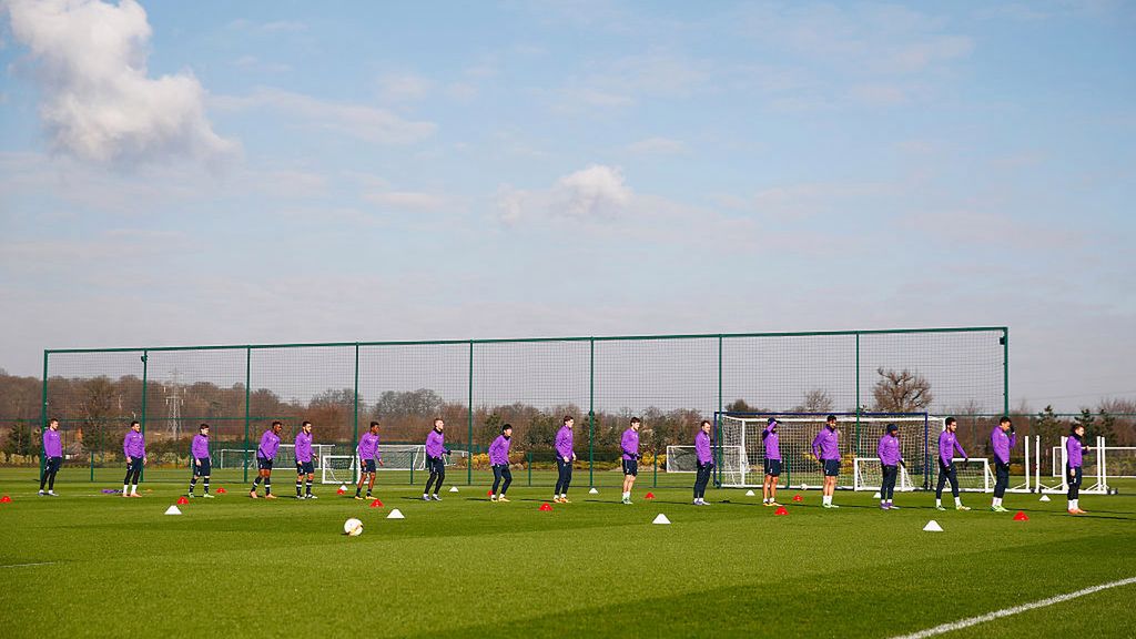 Getty Images / Julian Finney / Piłkarze Tottenhamu podczas treningu