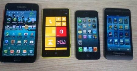 W skrócie: Nowy BlackBerry na zdjęciu, iPhone 5 po 2 miesiącach użytkowania, webOS na Nexusie S