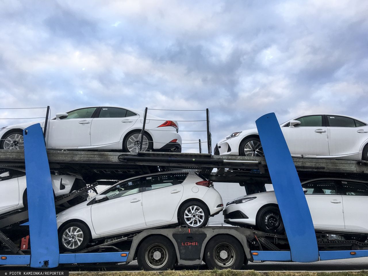 Stosunkowo młode auta używane już są towarem poszukiwanym, a mogą być jeszcze bardziej.