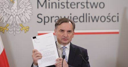 Rachunki za prąd o połowę niższe? Zbigniew Ziobro składa wniosek