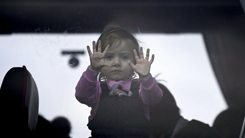 Mała Ukrainka na dworcu w Przemyślu. Zdjęcie, które rozdziera serce