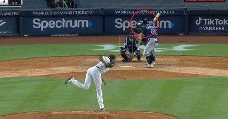 Baseballista trafił rywala w głowę. Piłka leciała z prędkością 160 km/h (wideo)