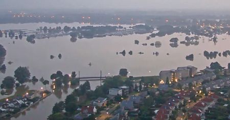 Południe Holandii pod wodą. Dramatyczna walka mieszkańców ze skutkami powodzi