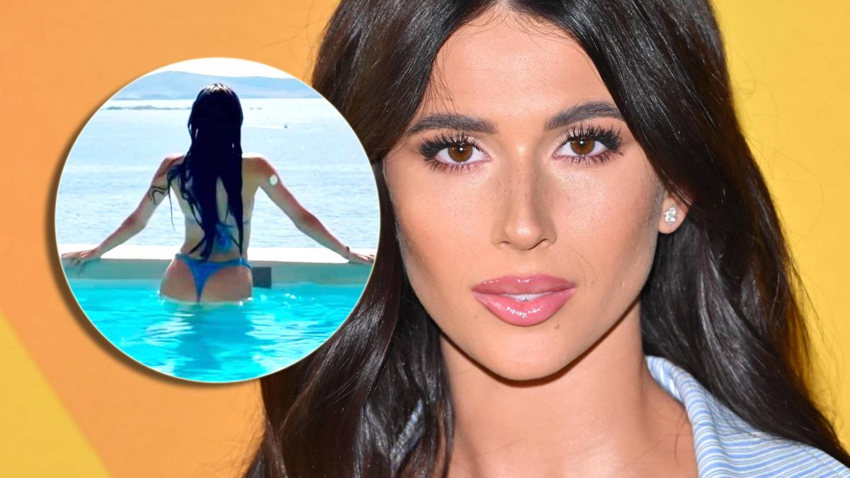 Roksana Węgiel w basenie