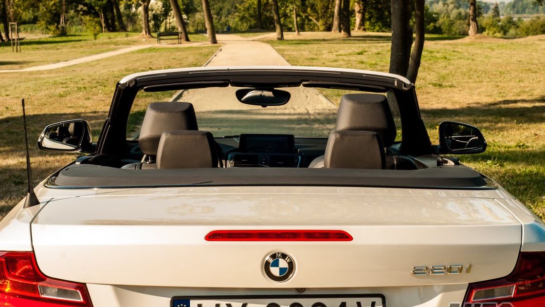 Wiele osób zaniedbuje fakt dostosowania auta do pory roku