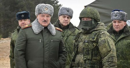 Alarmujące ruchy na Białorusi. "Przybyło 750 żołnierzy" [RELACJA NA ŻYWO]