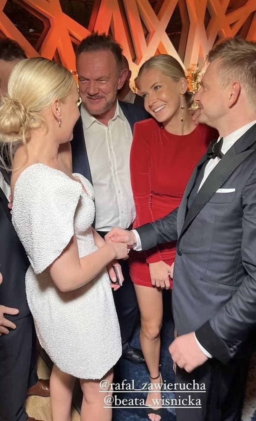  Edyta Pazura w zbyt krótkiej sukience?