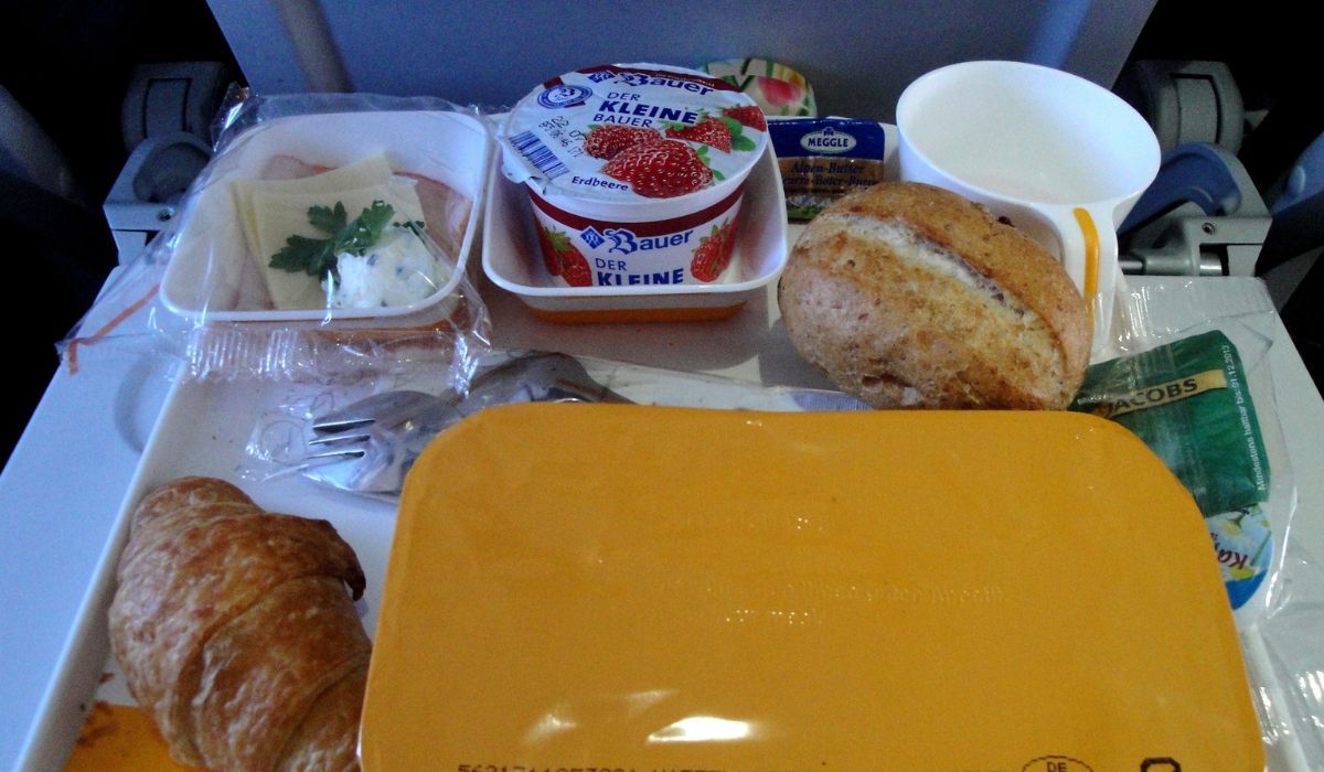 Weganin zamówił śniadanie w samolocie. "Myślałem, że to przystawka"