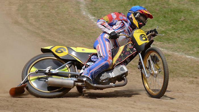 Zdjęcie okładkowe artykułu: Longtrack