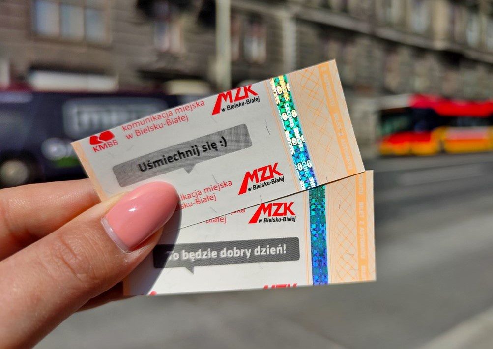Śląskie. Bilety z pozytywnym przesłaniem mogą kupić pasażerowie autobusów MZK w Bielsku-Białej.