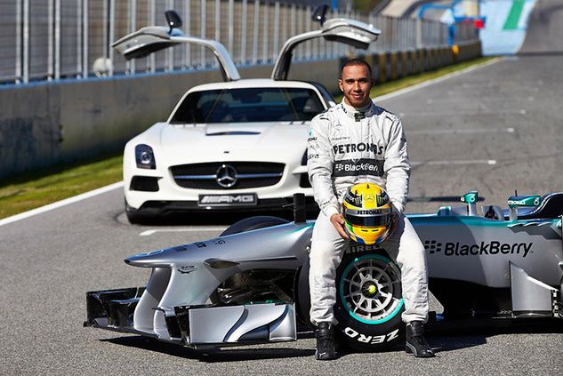 Lewis Hamilton chętnie udziela się w akcjach humanitarnych