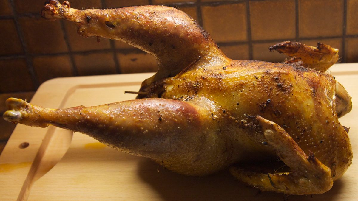 Pieczony kogut (mięso i skóra)