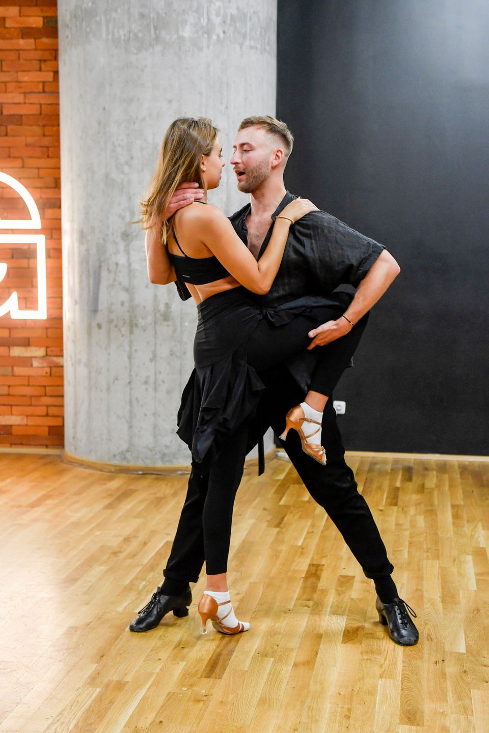 Oliwia Bieniuk i Michał Bartkiewicz - gwiazdy trenują do drugiego odcinka Tańca z gwiazdami