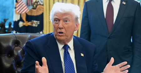 Wojna celna Trumpa. USA wycofują 50-porc. stawki na kanadyjską stal i aluminium.