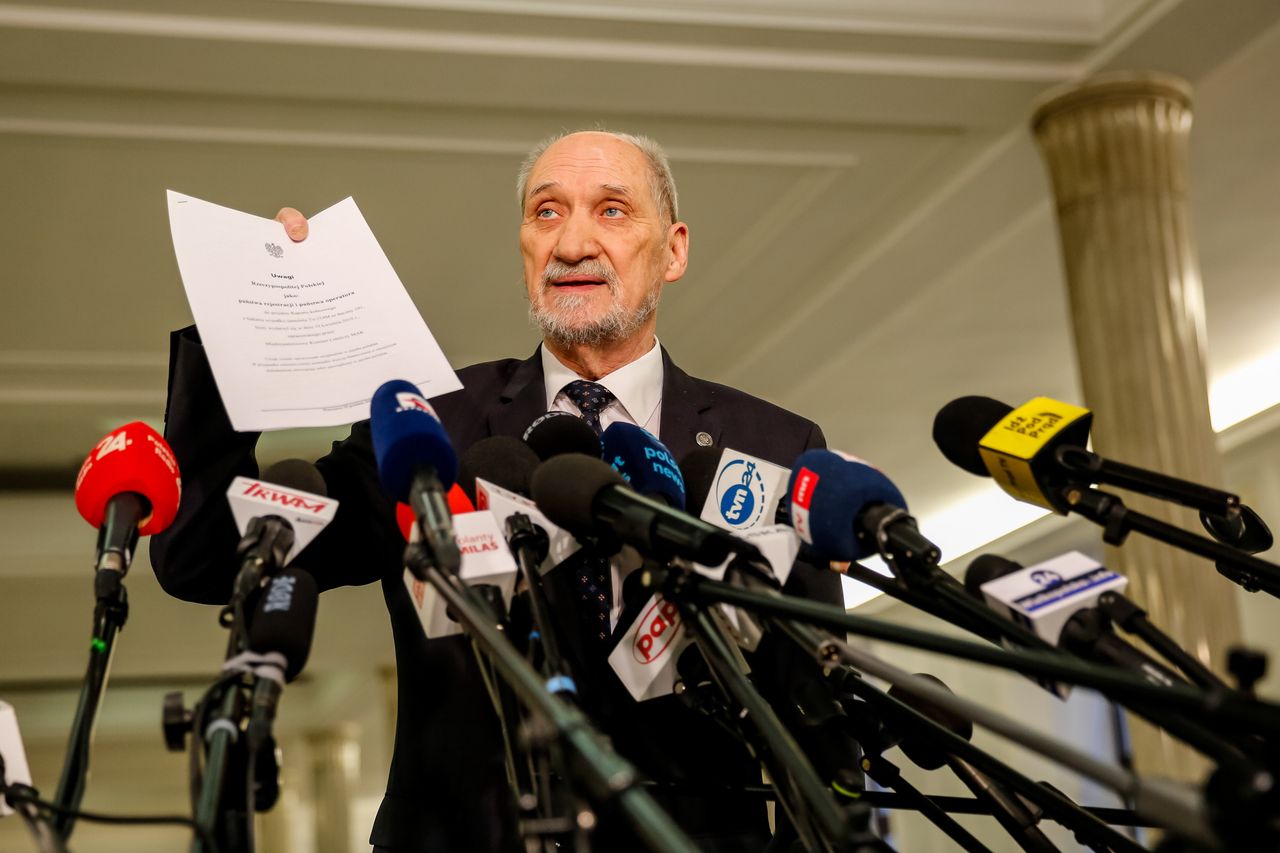 Macierewicz z wnioskiem do prokuratury. Dotyczy Tuska
