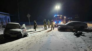 Piotrowice: Wypadek na DW 826. Volkswagen zderzył się z Hondą