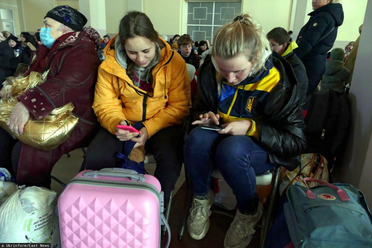 Ukraińcy uciekają przed wojną 