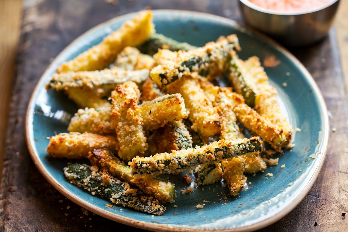 Crispy zucchini fries are the hit of the upcoming summer.