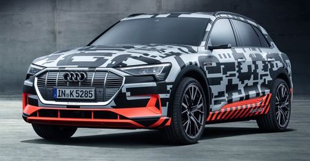 Audi pokazało kamuflaż. Zapomnieli powiedzieć cokolwiek o samochodzie