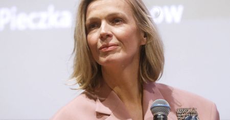 Wskoczyła w kurtkę syna. To jeden z najpopularniejszych modeli na świecie