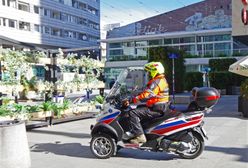 Warszawa. W czasie wolnym patroluje stołeczne ulice i pomaga pacjentom. Ktoś ukradł mu auto