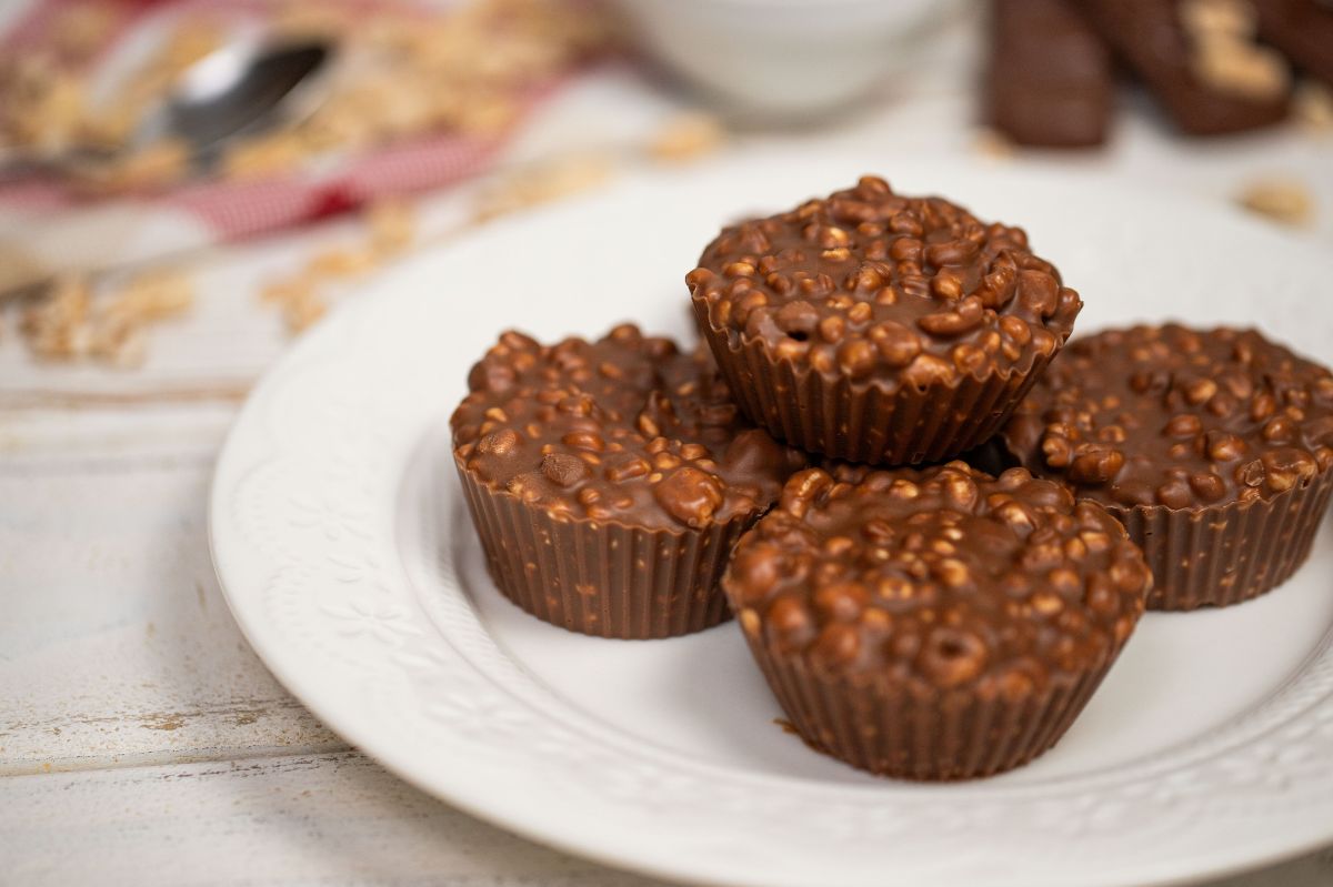 Whip up no-bake chocolate peanut butter muffins in an hour