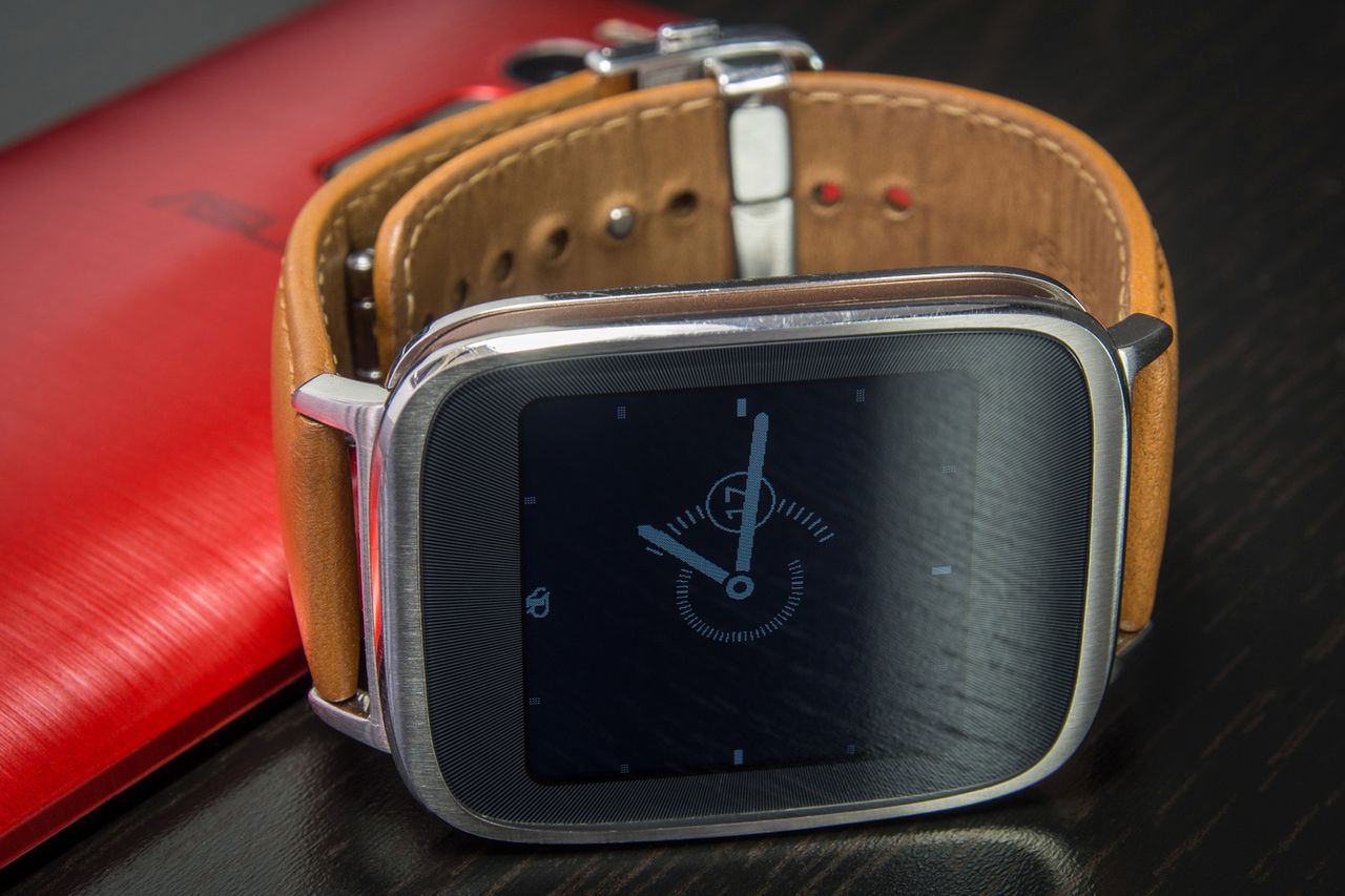 ASUS ZenWatch – test smartzegarka, który zachwycił mimo prostokątnej koperty