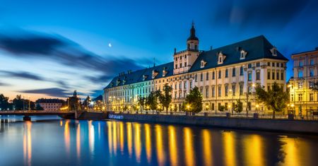Google Trips – pierwszy rzut oka na nową androidową aplikację dla turystów