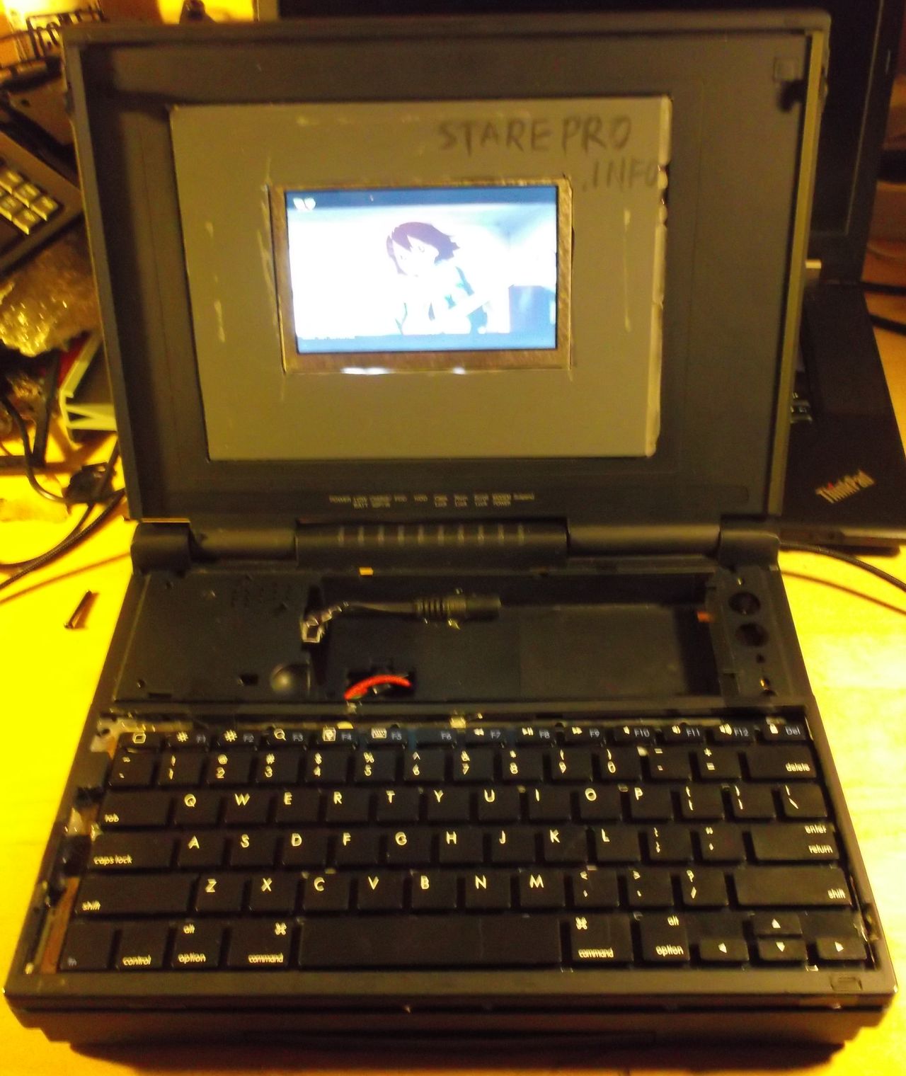 Laptop DIY na podstawie Raspberry Pi!