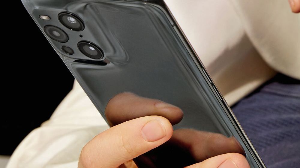 OPPO Find X3 Pro z przełomowym aparatem. Wyciekają materiały promocyjne 1