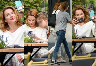 Anna Dereszowska "spędza czas z córką", siedząc z nosem w dwóch telefonach (ZDJĘCIA)