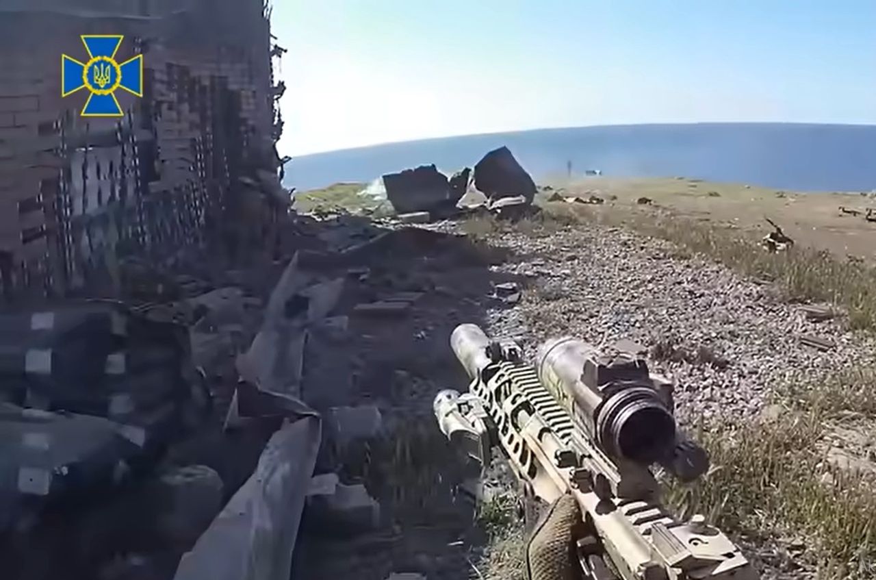Unseen footage reveals daring Ukrainian recapture of Snake Island