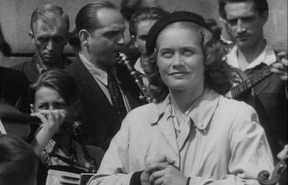 75 lat temu odbyła się premiera "Zakazanych piosenek"