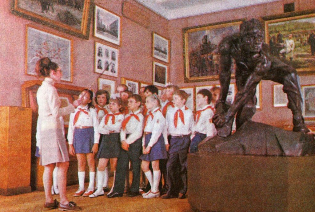 pioneers get acquainted with the heroic history the USSRAt the Museum of the Revolution in Moscow, pioneers get acquainted with the heroic history the USSR. (Photo by: Universal History Archive/Universal Images Group via Getty Images)Universal History Archiveheroic, moscow, pioneers, russian history, soviet union, ussr